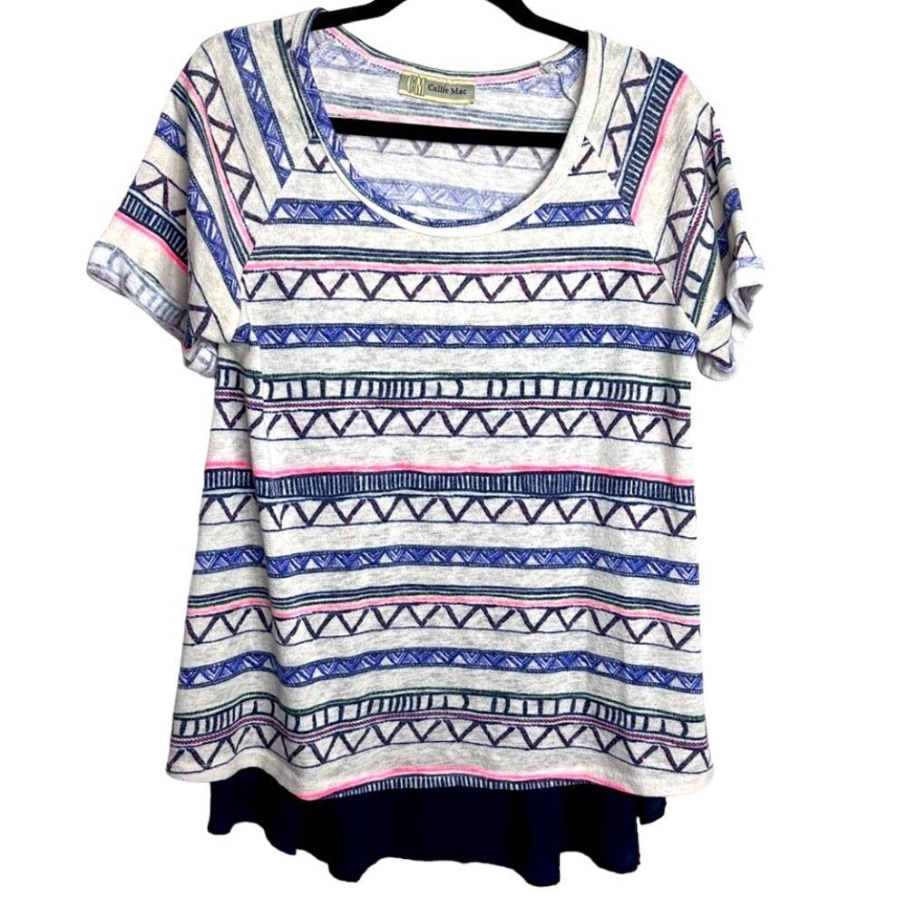 Callie Mac light sweater top w / flowing back.  Size: Medium